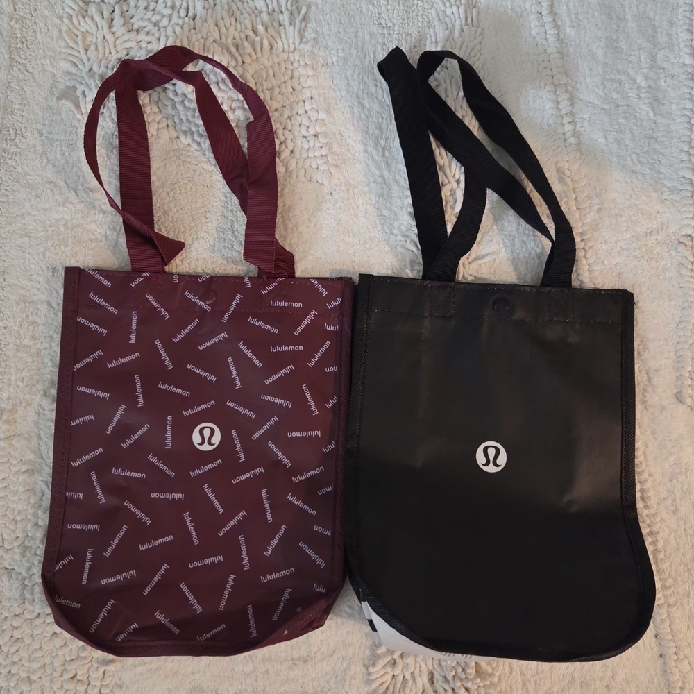 Lululemon Burgundy and Black Tote Set